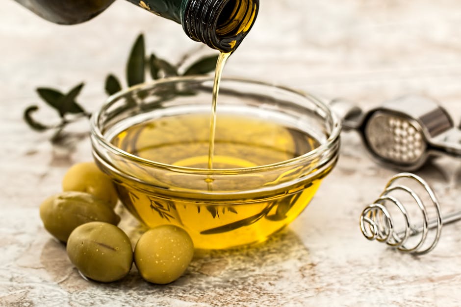 FoodToHelpLowerRiskOfCancer-OliveOil